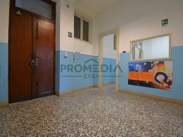 Locale Commerciale in affitto a IV Circoscrizione, Messina