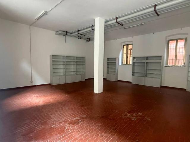 Locale Commerciale in affitto a Comunità Rotaliana-Königsberg, Mezzolombardo