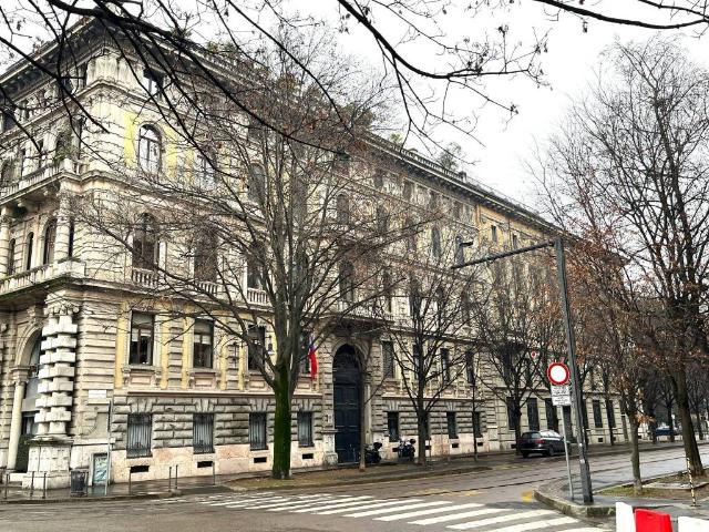 Locale Commerciale in affitto a Milano