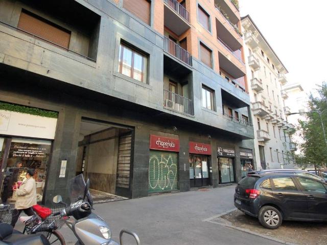 Locale Commerciale in affitto a Municipio 7, Milano