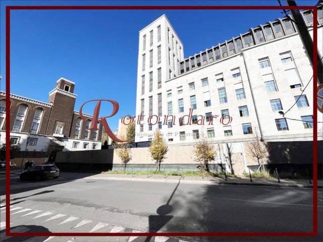 Locale Commerciale in affitto a Guastalla, Milano