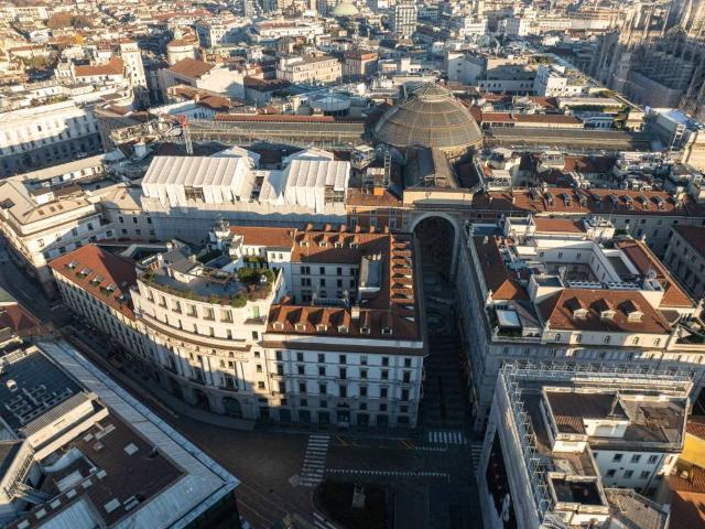 Locale Commerciale in affitto a Municipio 1, Milano