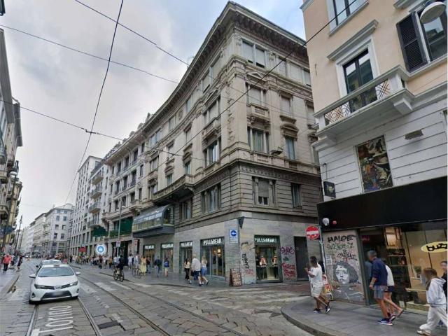 Locale Commerciale in affitto a Municipio 1, Milano