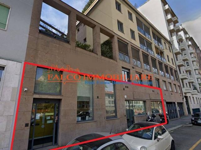 Locale Commerciale in affitto a Municipio 6, Milano