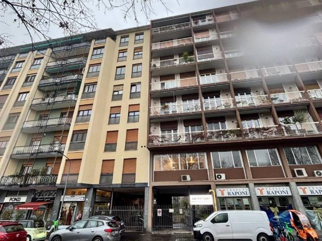 Locale Commerciale in affitto a Municipio 1, Milano