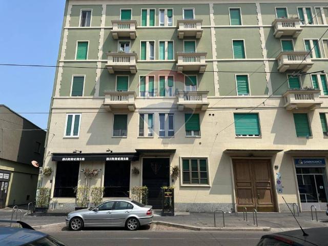 Locale Commerciale in affitto a Tibaldi, Milano