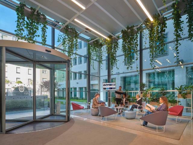 Locale Commerciale in affitto a Municipio 2, Milano