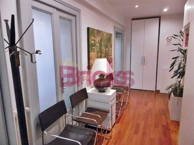 Locale Commerciale in affitto a Municipio 1, Milano