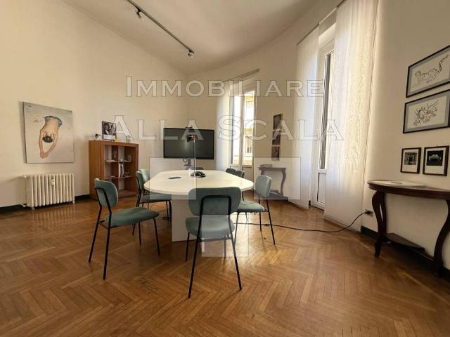 Locale Commerciale in affitto a Duomo, Milano