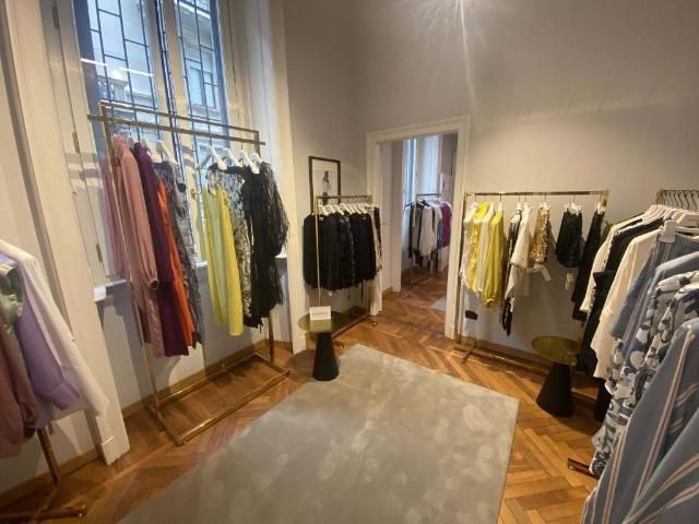 Locale Commerciale in affitto a Centro storico, Milano