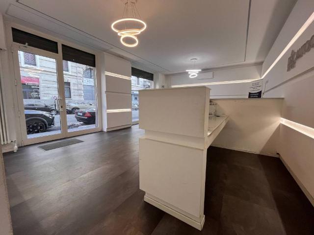 Locale Commerciale in affitto a Municipio 2, Milano