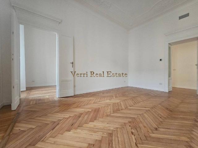 Locale Commerciale in affitto a Guastalla, Milano