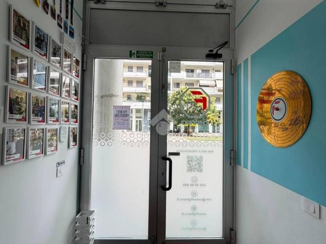 Locale Commerciale in affitto a Municipio 4, Milano