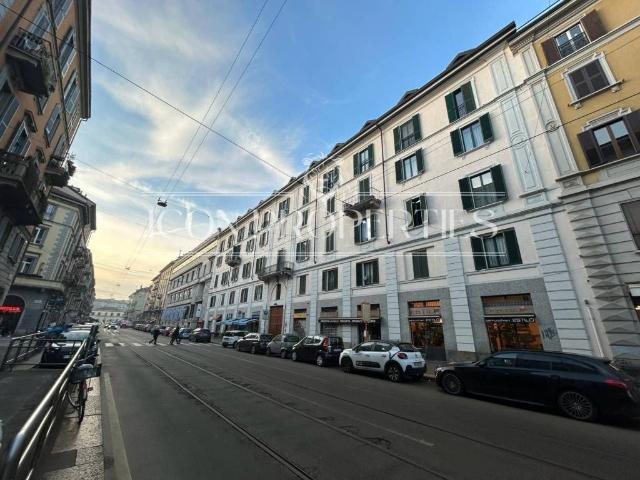 Locale Commerciale in affitto a Municipio 6, Milano