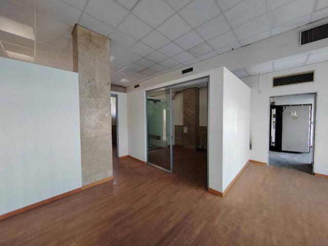 Locale Commerciale in affitto a Ghisolfa, Milano