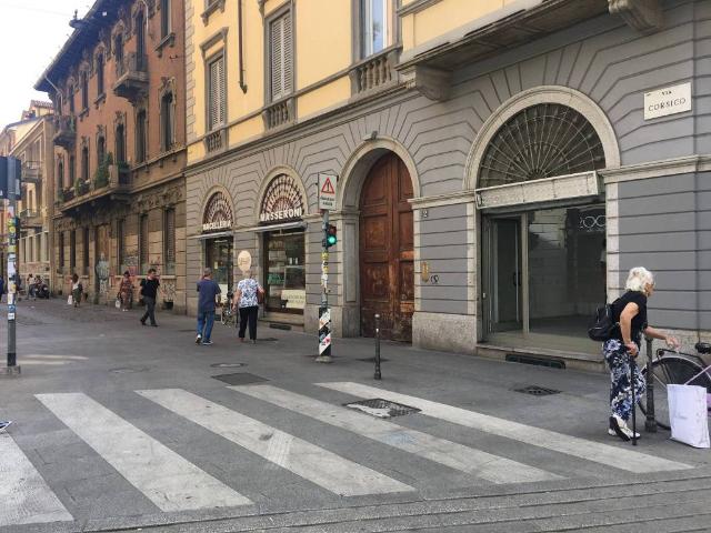 Locale Commerciale in affitto a Municipio 6, Milano