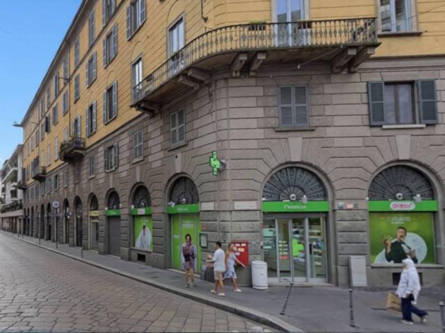 Locale Commerciale in affitto a Municipio 1, Milano