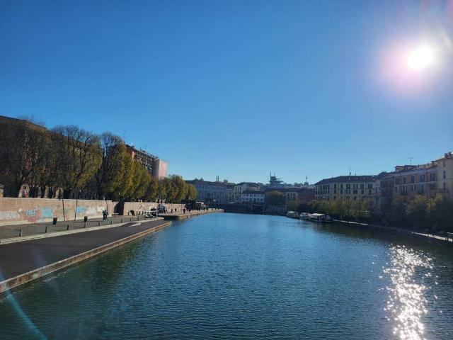 Locale Commerciale in affitto a Centro storico, Milano