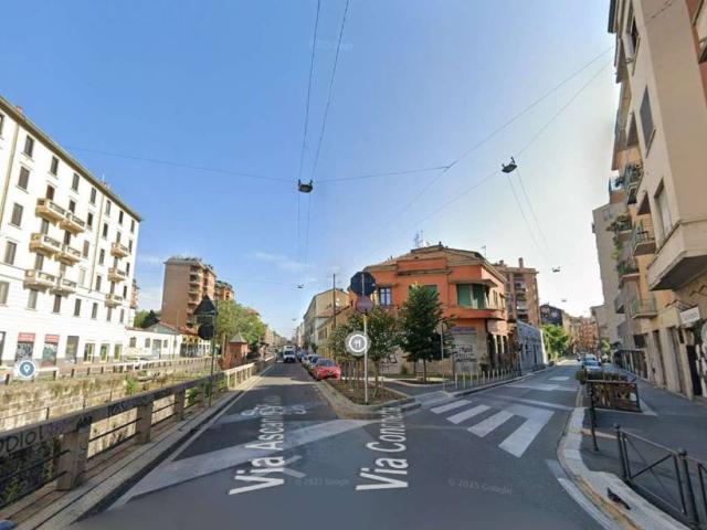 Locale Commerciale in affitto a Ticinese, Milano