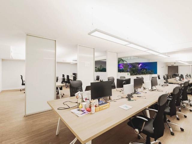 Locale Commerciale in affitto a Municipio 2, Milano