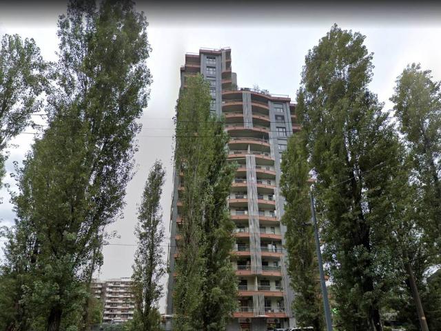 Locale Commerciale in affitto a Municipio 9, Milano