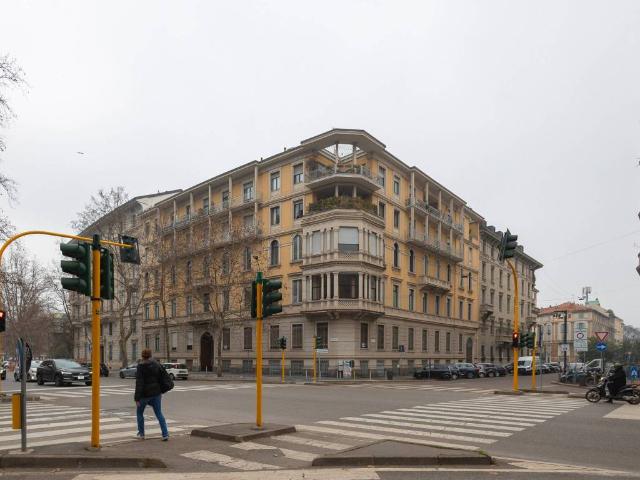 Locale Commerciale in affitto a Municipio 1, Milano