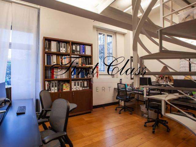 Locale Commerciale in affitto a Municipio 6, Milano