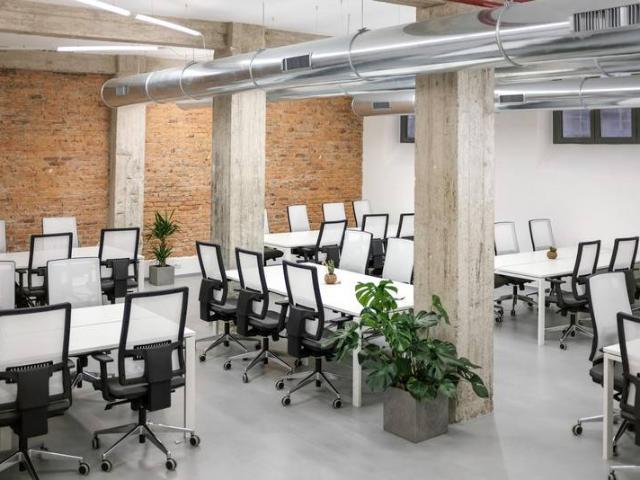 Locale Commerciale in affitto a Ticinese, Milano