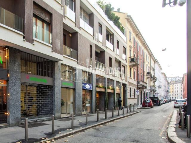 Locale Commerciale in affitto a Municipio 1, Milano