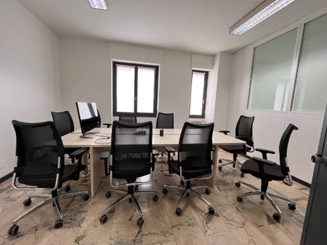 Locale Commerciale in affitto a Municipio 2, Milano