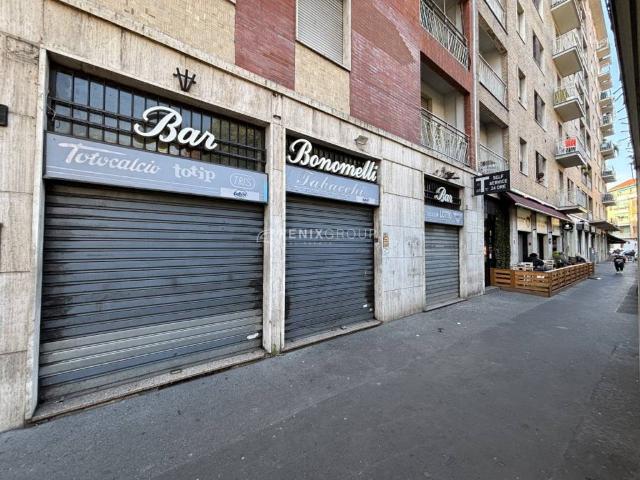 Locale Commerciale in affitto a Municipio 5, Milano