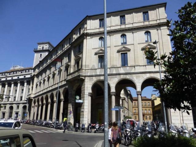 Locale Commerciale in affitto a Municipio 1, Milano