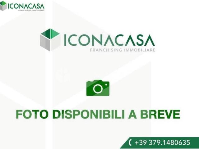 Locale Commerciale in affitto a Municipio 9, Milano