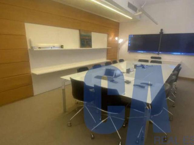 Locale Commerciale in affitto a Milano