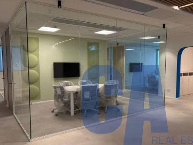 Locale Commerciale in affitto a Municipio 6, Milano