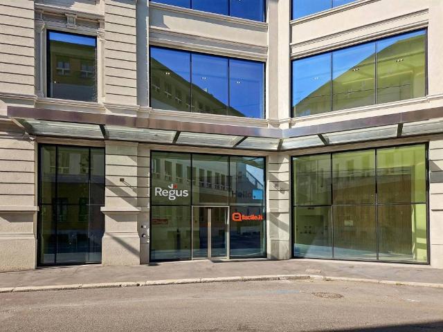 Locale Commerciale in affitto a Municipio 4, Milano