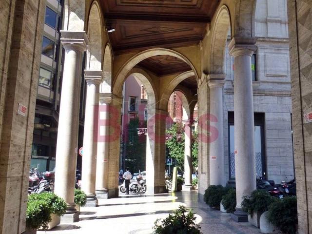 Locale Commerciale in affitto a Municipio 1, Milano