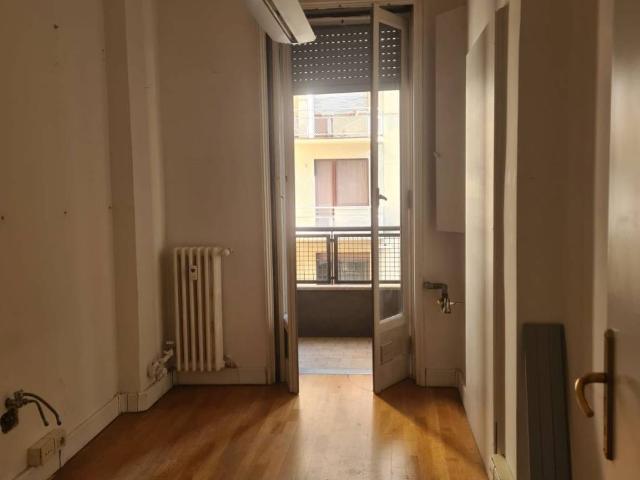 Locale Commerciale in affitto a Brera, Milano