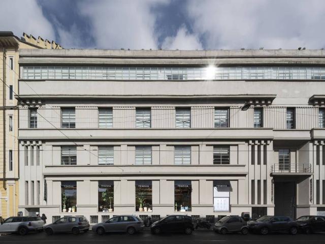 Locale Commerciale in affitto a Municipio 6, Milano