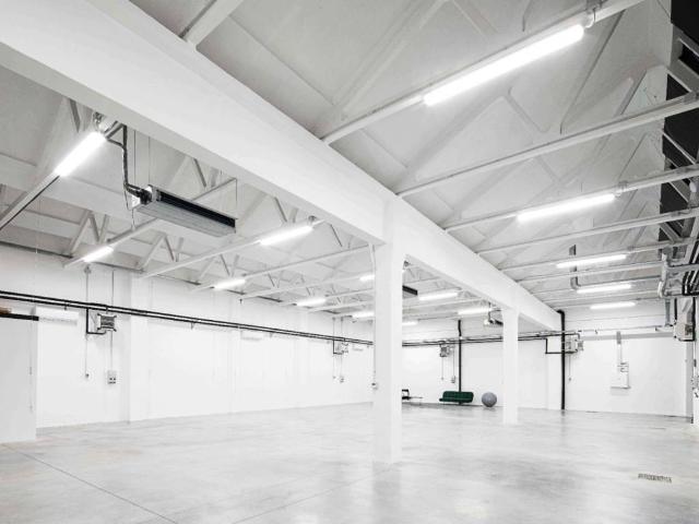 Locale Commerciale in affitto a Scalo Romana, Milano