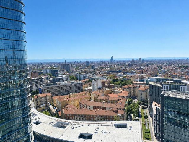 Locale Commerciale in affitto a GARIBALDI REPUBBLICA, Milano