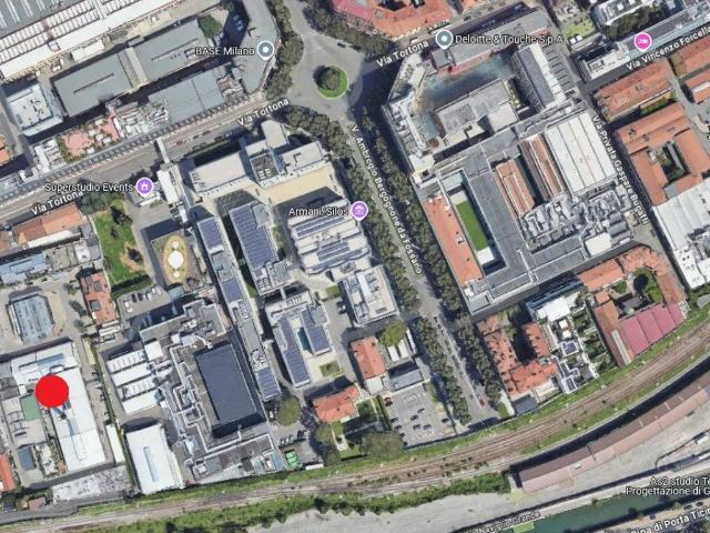 Locale Commerciale in affitto a Municipio 6, Milano