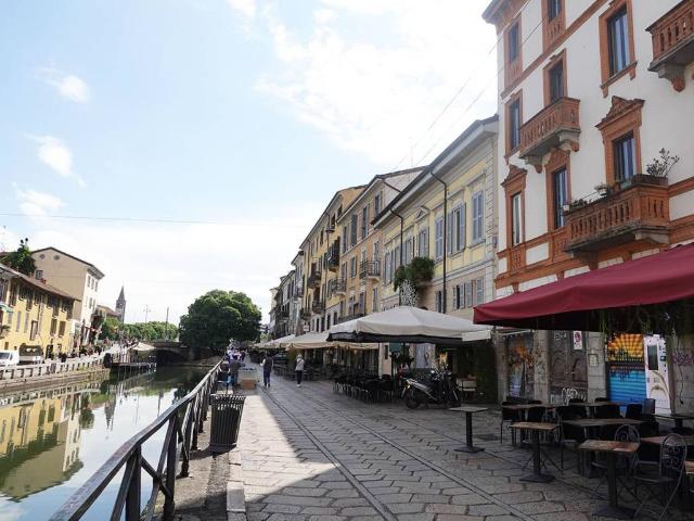 Locale Commerciale in affitto a Municipio 6, Milano
