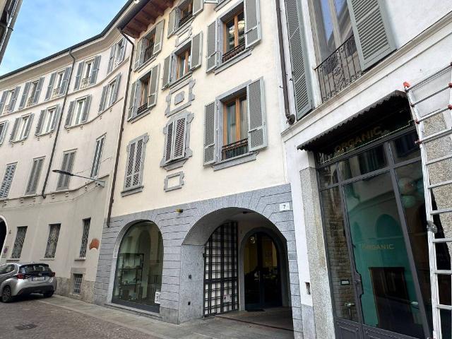 Locale Commerciale in affitto a Milano