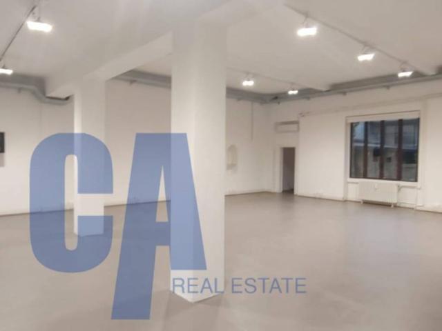 Locale Commerciale in affitto a Municipio 6, Milano