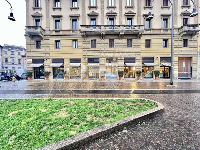 Locale Commerciale in affitto a Municipio 1, Milano
