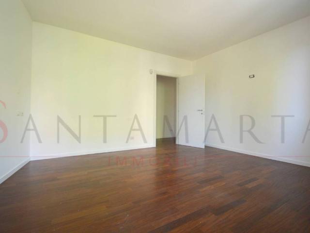 Locale Commerciale in affitto a Porta Romana, Milano