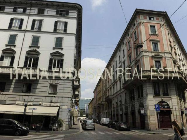 Locale Commerciale in affitto a Municipio 1, Milano