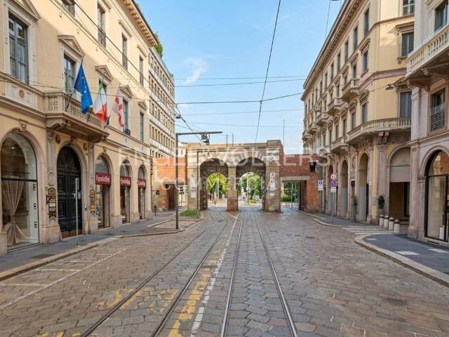 Locale Commerciale in affitto a Municipio 1, Milano