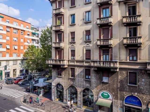 Locale Commerciale in affitto a Ticinese, Milano